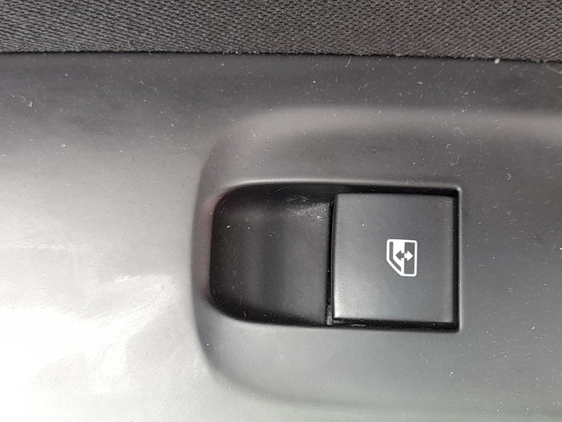 Recambio de mando elevalunas delantero derecho para opel astra k (b16) 1.2 turbo (68) referencia OEM IAM 13408448  