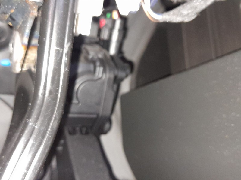 Recambio de potenciometro pedal para opel astra k (b16) 1.2 turbo (68) referencia OEM IAM 13373776  