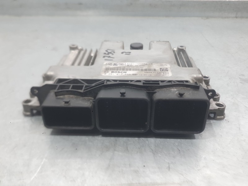 Recambio de centralita motor uce para ford fiesta vi (cb1, ccn) 1.6 tdci referencia OEM IAM AV2112A650HE 0281017588 BOSCH