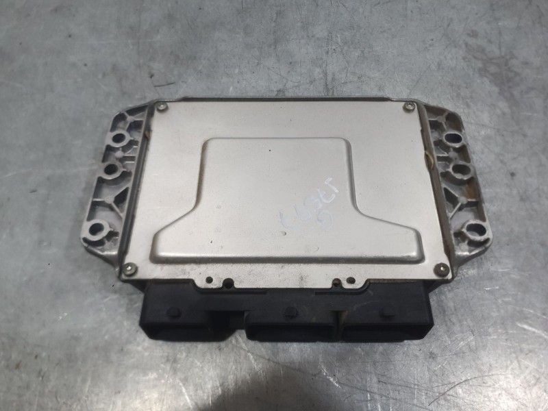 Recambio de centralita motor uce para renault megane ii (bm0/1_, cm0/1_) 1.4 16v (bm0b, cm0b) referencia OEM IAM 8200509552  