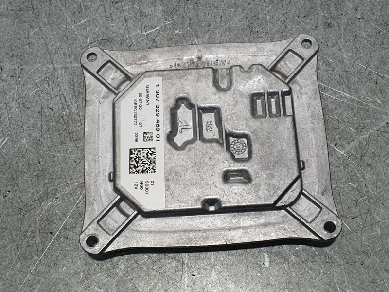 Recambio de centralita faro para jeep cherokee kl longitude referencia OEM IAM 130732948901  