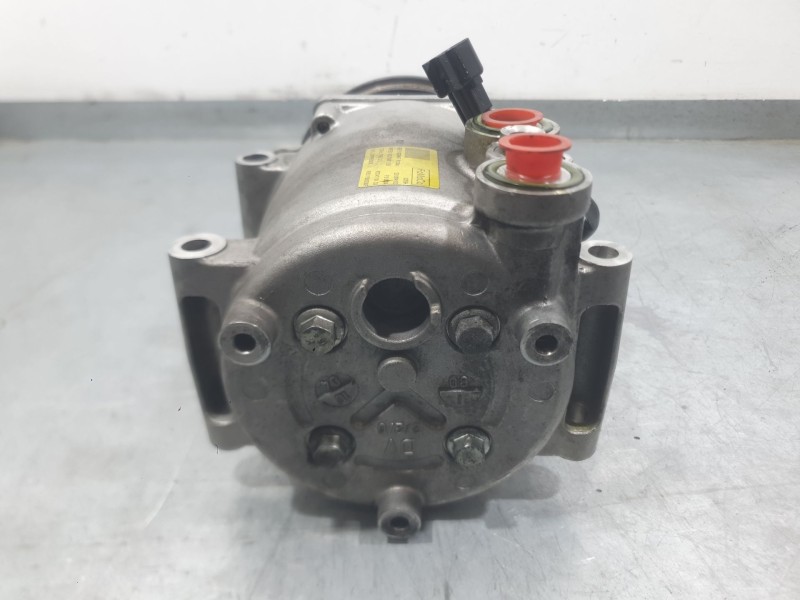 Recambio de compresor aire acondicionado para ford fiesta vi (cb1, ccn) 1.6 tdci referencia OEM IAM 8V5119D629DF  