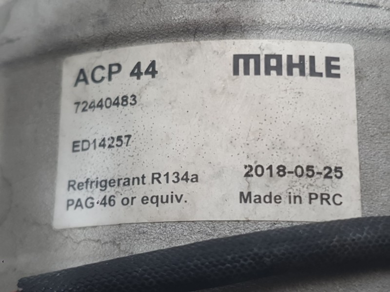 Recambio de compresor aire acondicionado para audi a4 b7 (8ec) 2.0 tdi 16v referencia OEM IAM 8E0260805CB 72440483 MAHLE