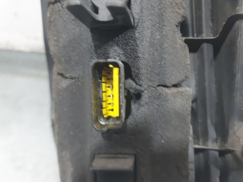 Recambio de piloto trasero derecho para nissan micra iii (k12) 1.2 16v referencia OEM IAM 26550AX720  