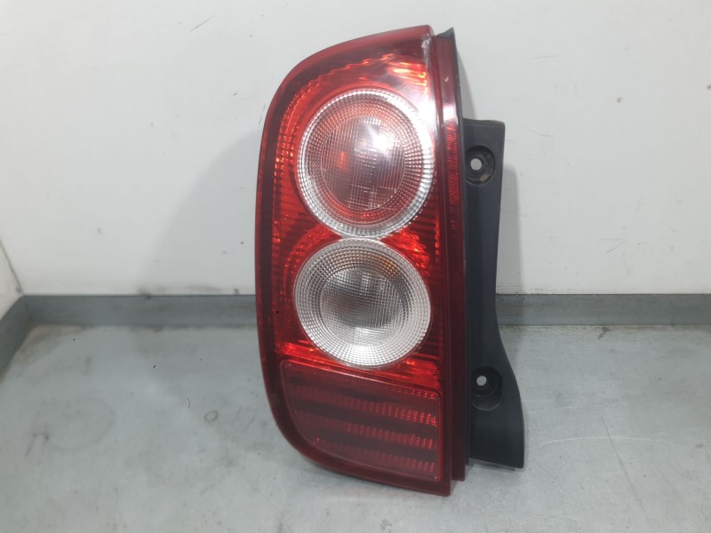 Recambio de piloto trasero izquierdo para nissan micra iii (k12) 1.2 16v referencia OEM IAM 26555AX720  