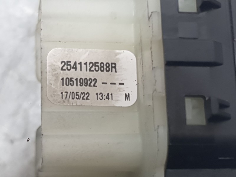 Recambio de mando elevalunas delantero izquierdo para dacia sandero iii 1.0 tce 90 referencia OEM IAM 254112588R DELANTERO 