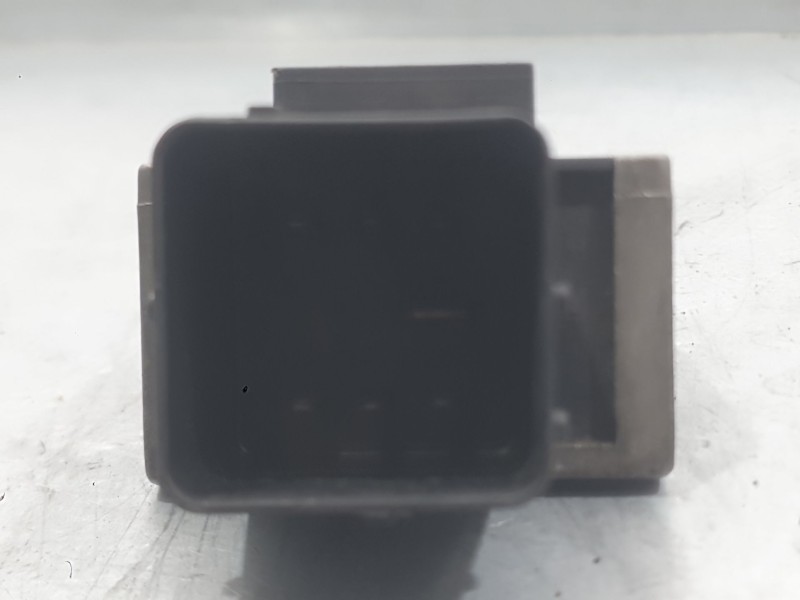 Recambio de caja precalentamiento para citroën nemo monospace 1.4 hdi referencia OEM IAM 9645668680  