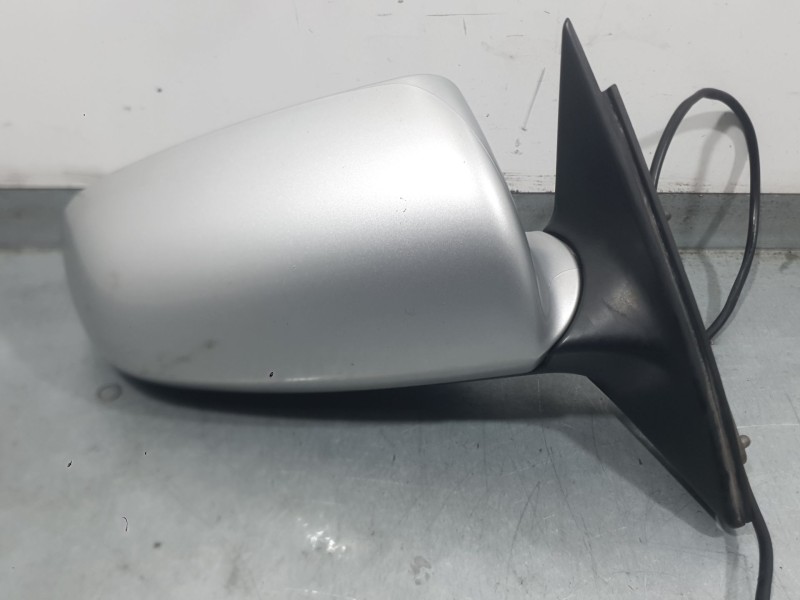 Recambio de retrovisor derecho para audi a4 b7 (8ec) 2.0 tdi 16v referencia OEM IAM 8E1858532AA01C ELECTRICO ROZADO 