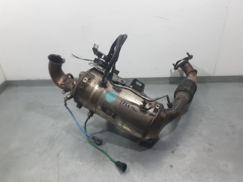 Recambio de filtro de particulas para ford fiesta vi (cb1, ccn) 1.6 tdci referencia OEM IAM AV215H270DA  