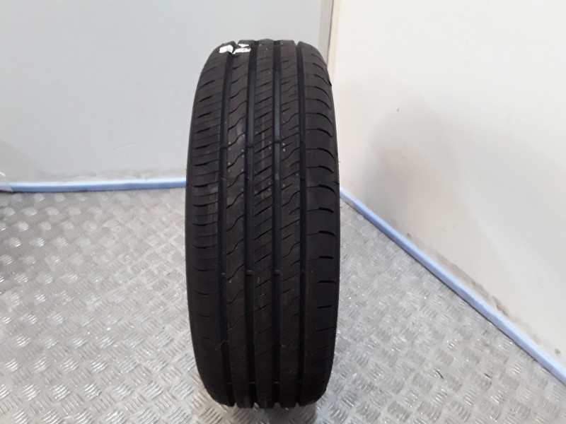 Recambio de neumatico para neumaticos nuevos - referencia OEM IAM 205601692V GOODYEAR 205/60/16/92V