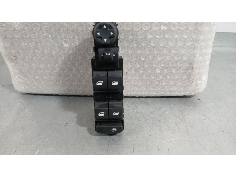 Recambio de mando elevalunas delantero izquierdo para opel corsa f (p2jo) 1.2 (68) referencia OEM IAM 96788281ZD C/MANDO RETROVI