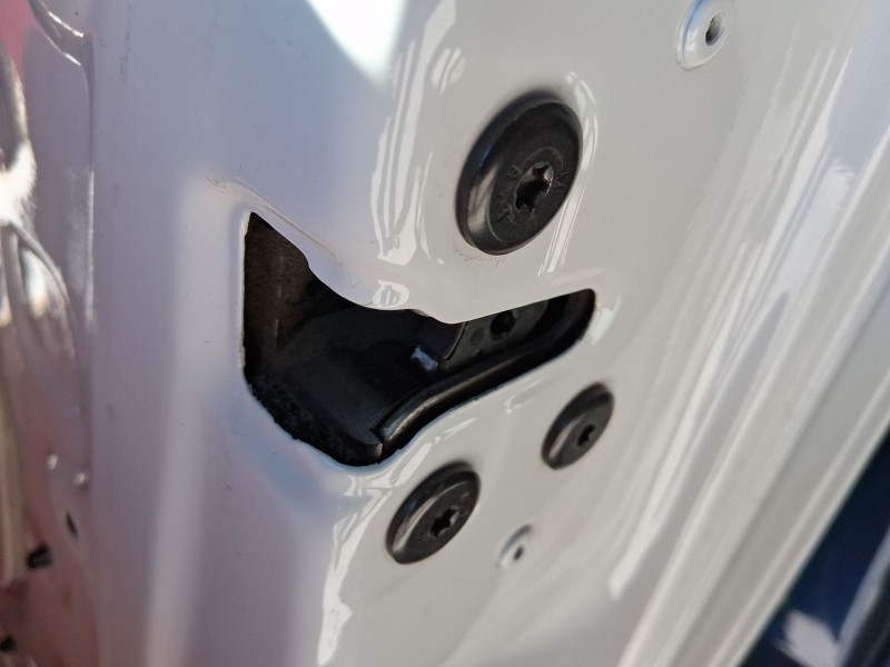 Recambio de cerradura puerta delantera derecha para renault clio iv (bh_) 0.9 tce 75 (bhnp) referencia OEM IAM 805004945R  