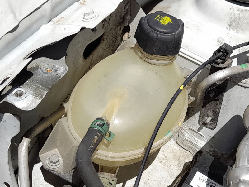 Recambio de deposito expansion para dacia logan ii tce 90 lpg referencia OEM IAM 217104354R  