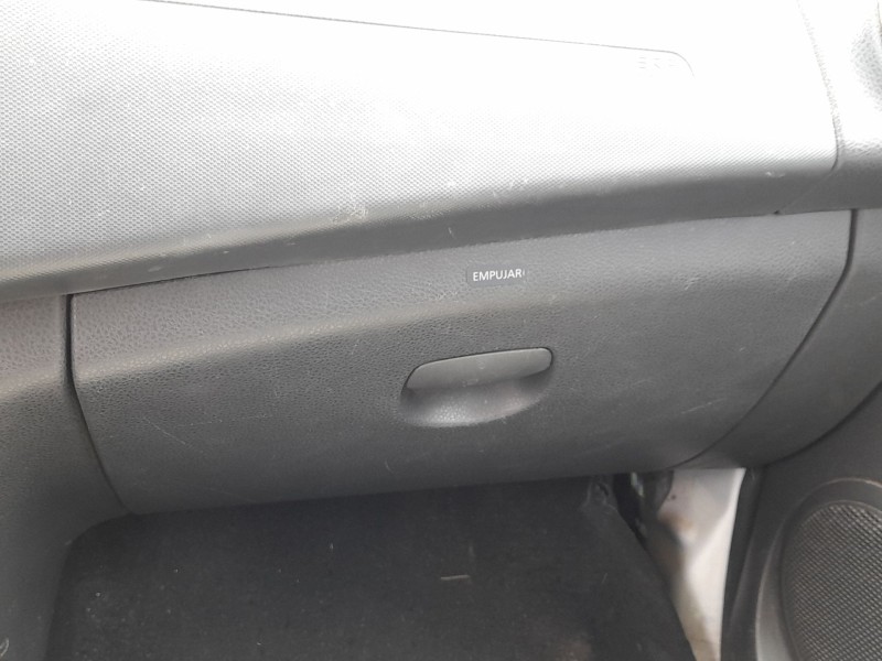 Recambio de guantera para dacia logan ii tce 90 lpg referencia OEM IAM 685116430R  