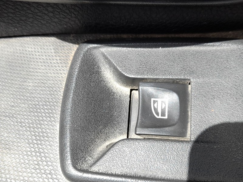 Recambio de mando elevalunas delantero derecho para dacia logan ii tce 90 lpg referencia OEM IAM 254214937R  