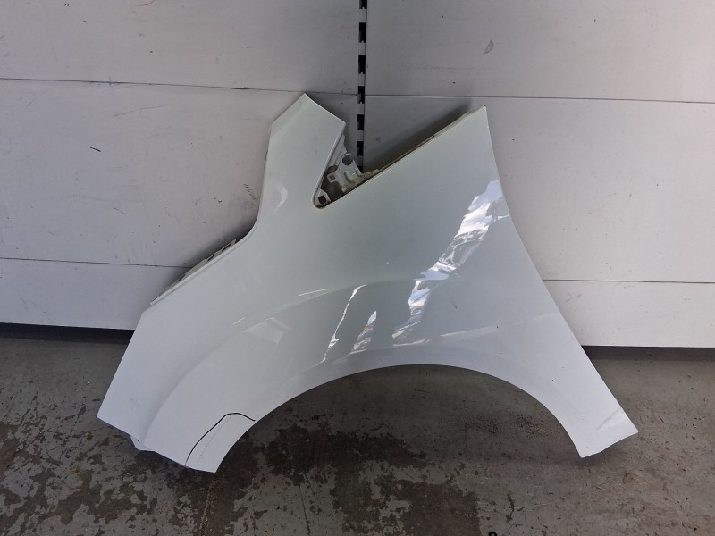 Recambio de aleta delantera izquierda para ford c-max ii (dxa/cb7, dxa/ceu) 1.0 ecoboost referencia OEM IAM 1929670 ROZADA 