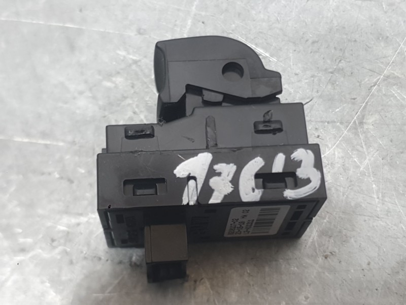 Recambio de mando elevalunas delantero derecho para bmw i3 (i01) electric referencia OEM IAM 9208107  