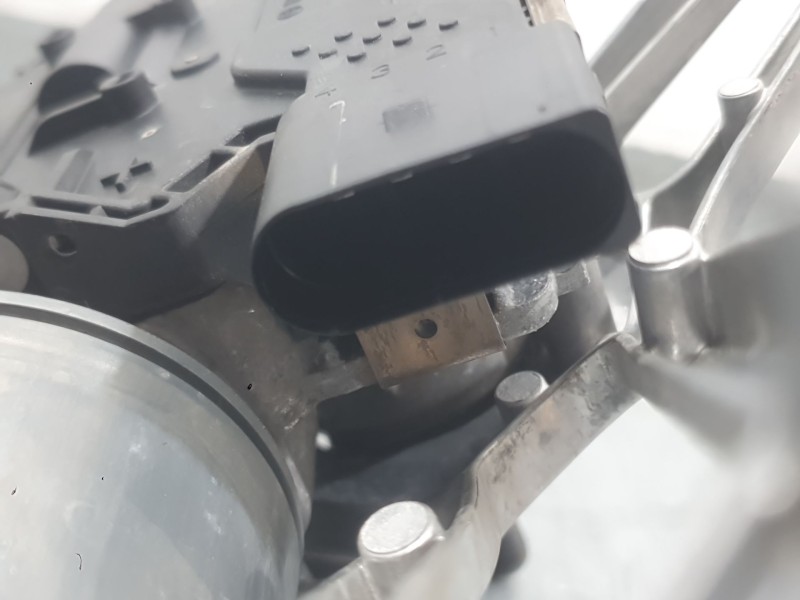 Recambio de motor limpia delantero para bmw i3 (i01) electric referencia OEM IAM 735944907  
