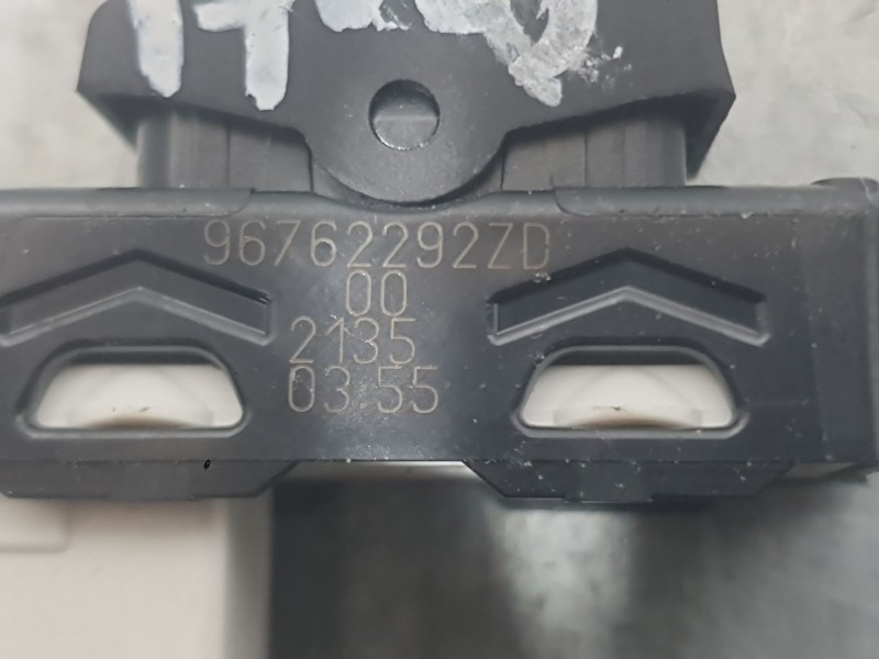 Recambio de mando elevalunas delantero derecho para citroën c3 iii (sx) 1.5 bluehdi 100 (sxyhyp, sxyhtu) referencia OEM IAM 9676