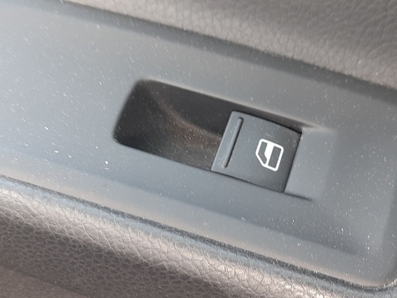 Recambio de mando elevalunas delantero derecho para volkswagen golf vi (5k1) 1.2 tsi referencia OEM IAM 7L6959855C  