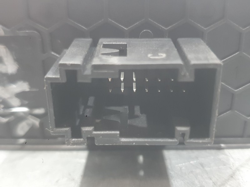 Recambio de mando elevalunas delantero izquierdo para citroën c3 iii (sx) 1.5 bluehdi 100 (sxyhyp, sxyhtu) referencia OEM IAM 98