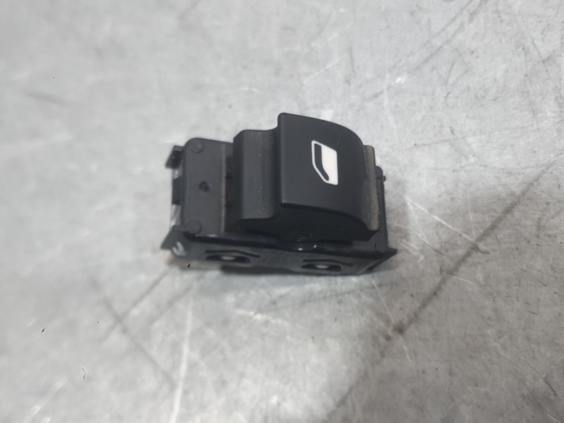 Recambio de mando elevalunas trasero derecho para citroën c3 iii (sx) 1.5 bluehdi 100 (sxyhyp, sxyhtu) referencia OEM IAM 967622