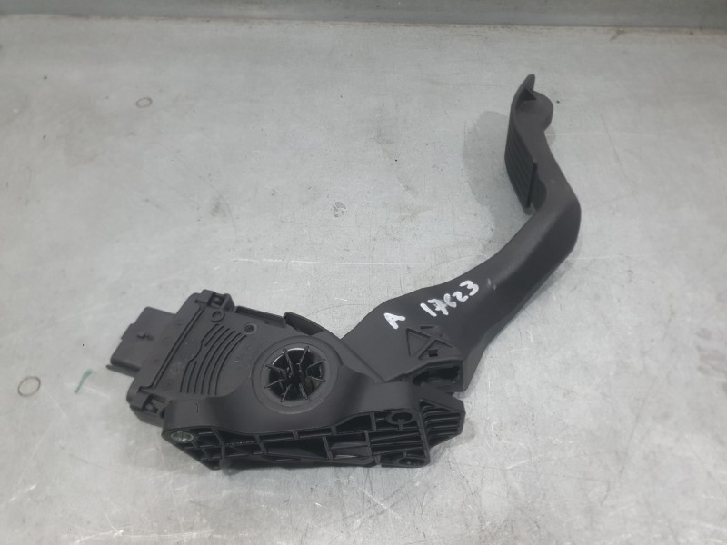 Recambio de potenciometro pedal para citroën c3 iii (sx) 1.5 bluehdi 100 (sxyhyp, sxyhtu) referencia OEM IAM 9835904480  