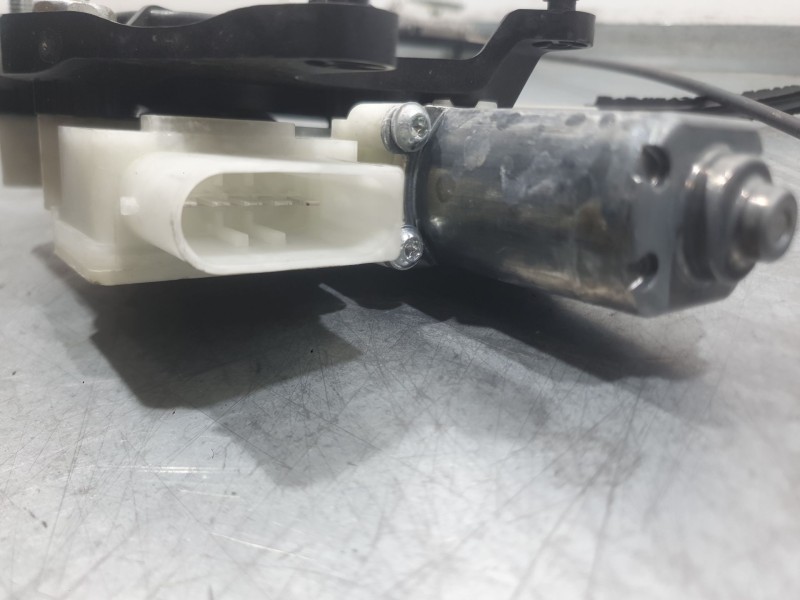 Recambio de elevalunas delantero izquierdo para bmw i3 (i01) electric referencia OEM IAM 7290857 C01646113 BROSE