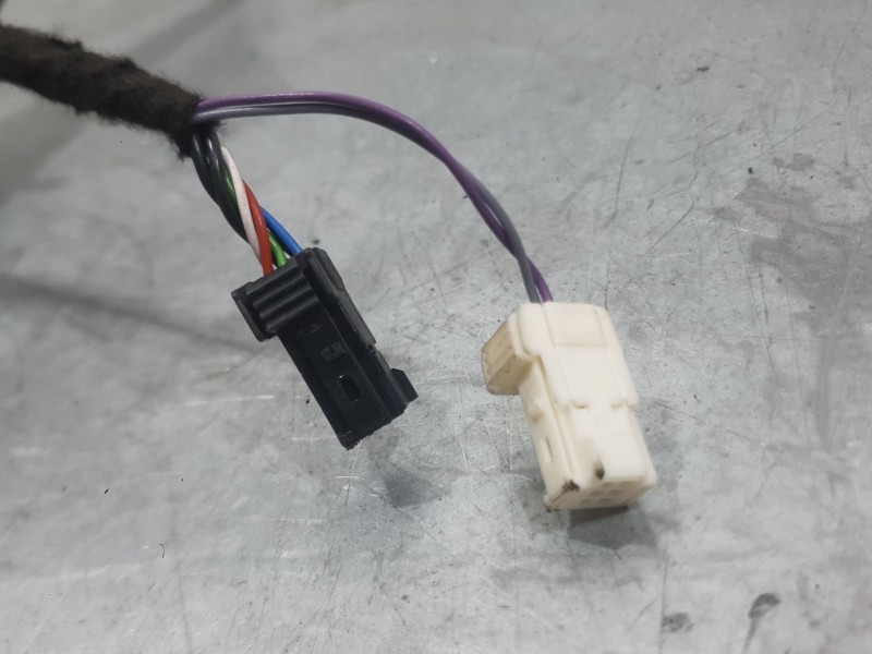 Recambio de retrovisor izquierdo para citroën c3 iii (sx) 1.5 bluehdi 100 (sxyhyp, sxyhtu) referencia OEM IAM 98267133XT 2326362