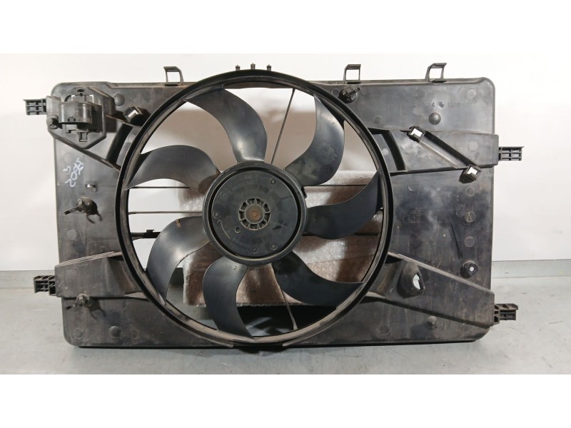 Recambio de electroventilador para opel astra j sports tourer (p10) 1.7 cdti (35) referencia OEM IAM 52430903 BOSCH 3135104038