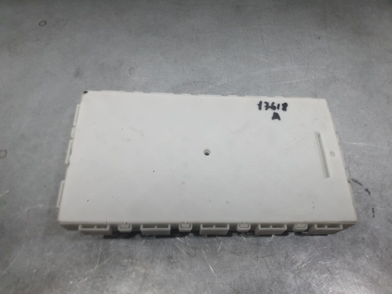 Recambio de caja reles / fusibles para bmw i3 (i01) electric referencia OEM IAM 8736965  