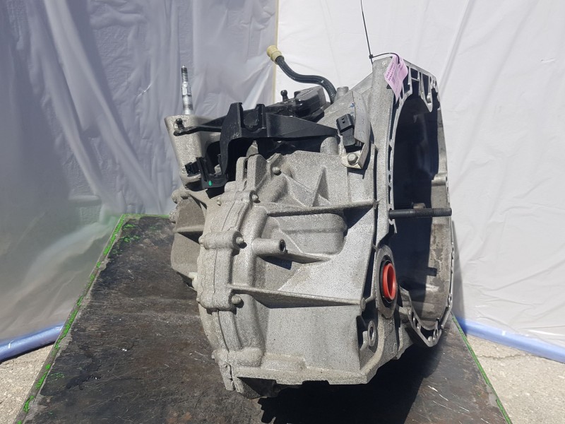 Recambio de caja cambios para renault megane iv hatchback (b9a/m/n_) 1.2 tce 130 (b9mr) referencia OEM IAM TL4087 S066421 6 Velo