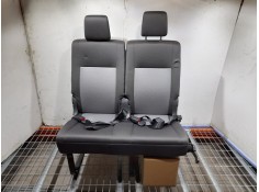 Recambio de asiento trasero izquierdo para toyota hi-ace referencia OEM IAM  RECLINABLE 3ª O 4ª FILA TOCADO