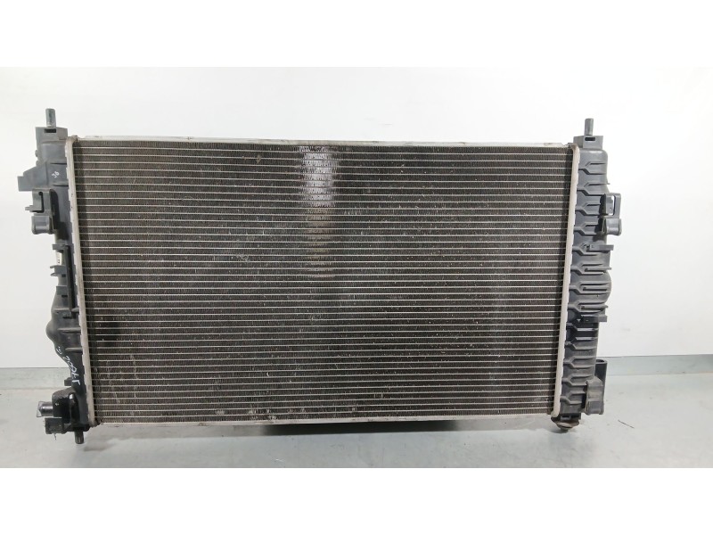 Recambio de radiador agua para opel astra j sports tourer (p10) 1.7 cdti (35) referencia OEM IAM 13267662 DELPHI 