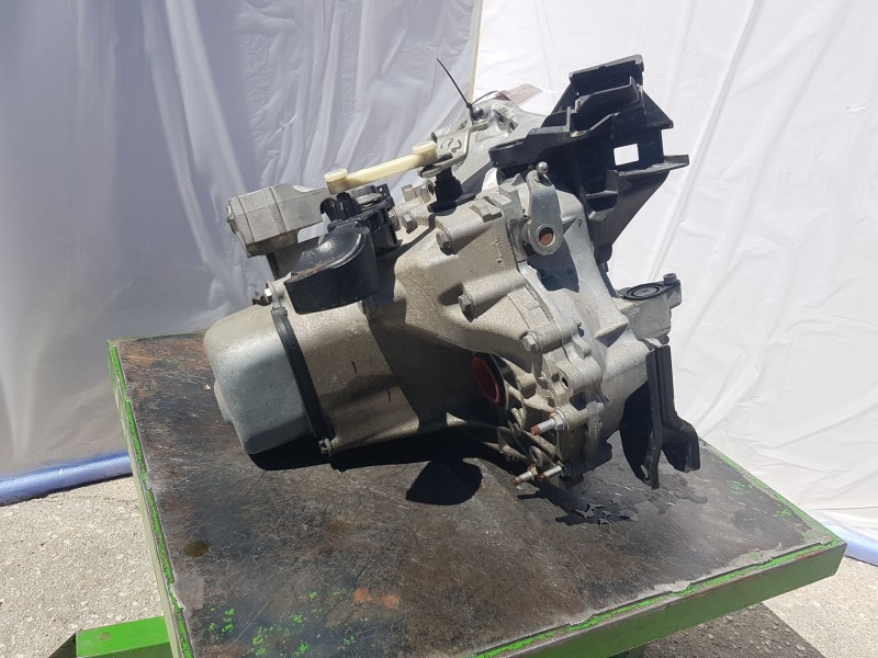 Recambio de caja cambios para citroën c4 cactus 1.2 vti 82 referencia OEM IAM 20CR03 9803846280 1608995480