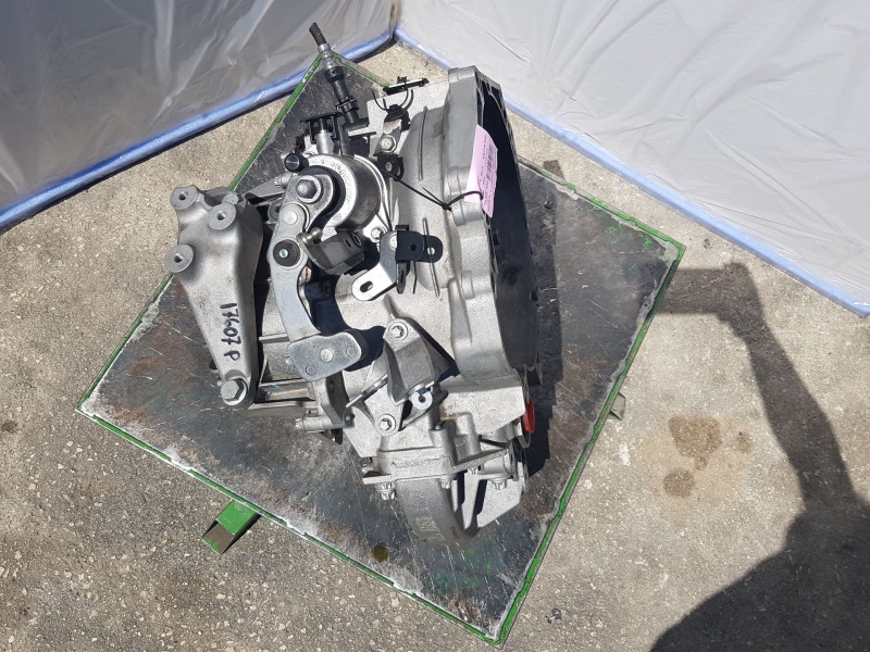 Recambio de caja cambios para opel astra j sedán 1.4 turbo (69) referencia OEM IAM M32OF 93169600 41761A