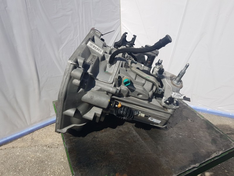 Recambio de caja cambios para dacia sandero iii 1.0 tce 90 referencia OEM IAM JT4016 6 Velocidades A069075