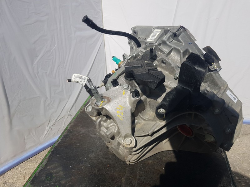 Recambio de caja cambios para dacia sandero iii 1.0 tce 90 referencia OEM IAM JT4016 6 Velocidades A069075