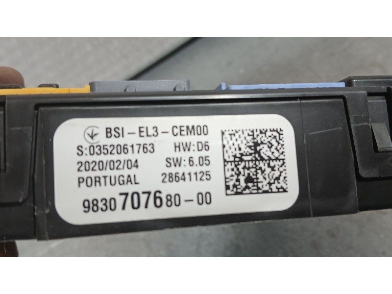 Recambio de caja reles / fusibles para opel corsa f (p2jo) 1.2 (68) referencia OEM IAM   