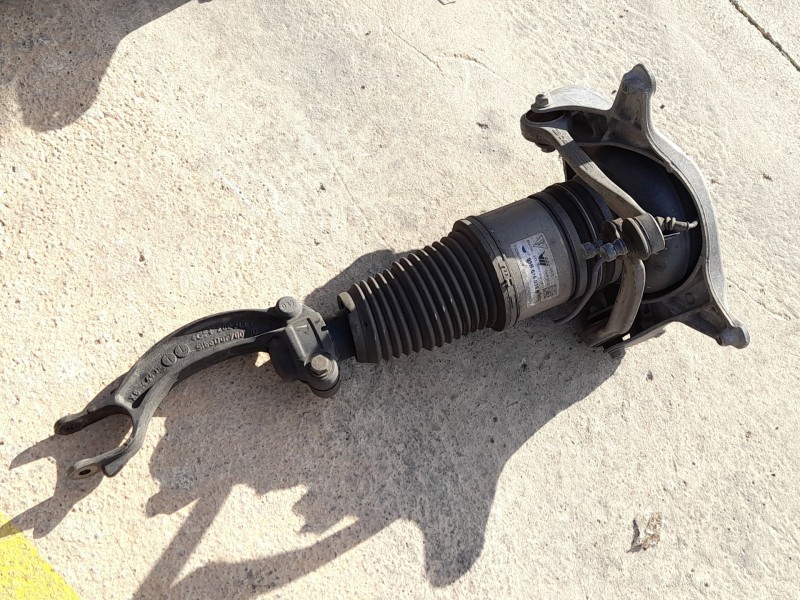 Recambio de amortiguador delantero izquierdo para porsche macan (95b) 3.0 s diesel referencia OEM IAM 95B413031AD  