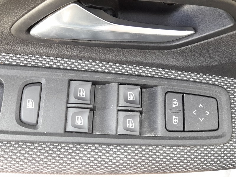 Recambio de mando elevalunas delantero izquierdo para dacia sandero iii 1.0 tce 90 referencia OEM IAM 254114238R C/MANDO RETROVI