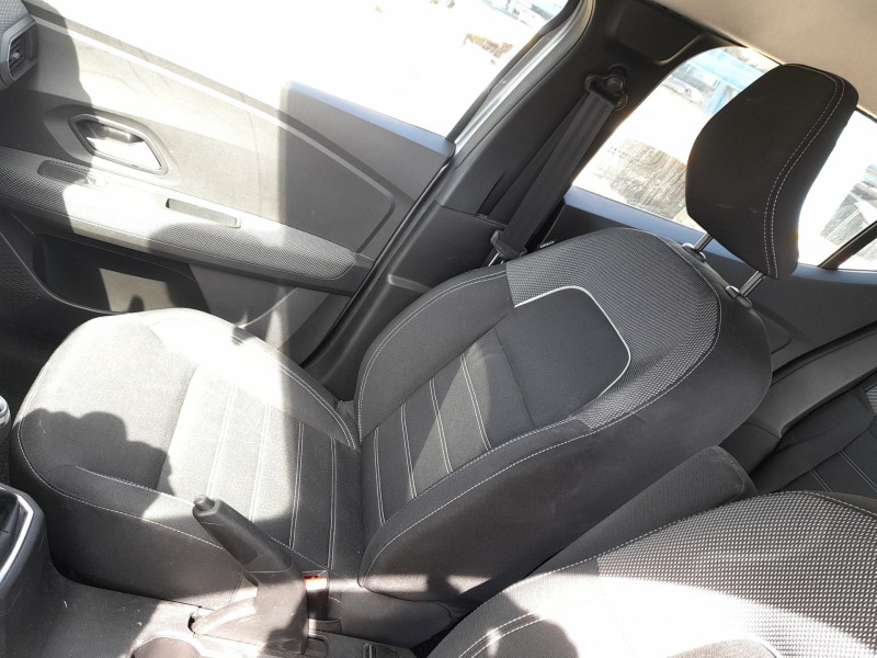 Recambio de asiento delantero derecho para dacia sandero iii 1.0 tce 90 referencia OEM IAM   