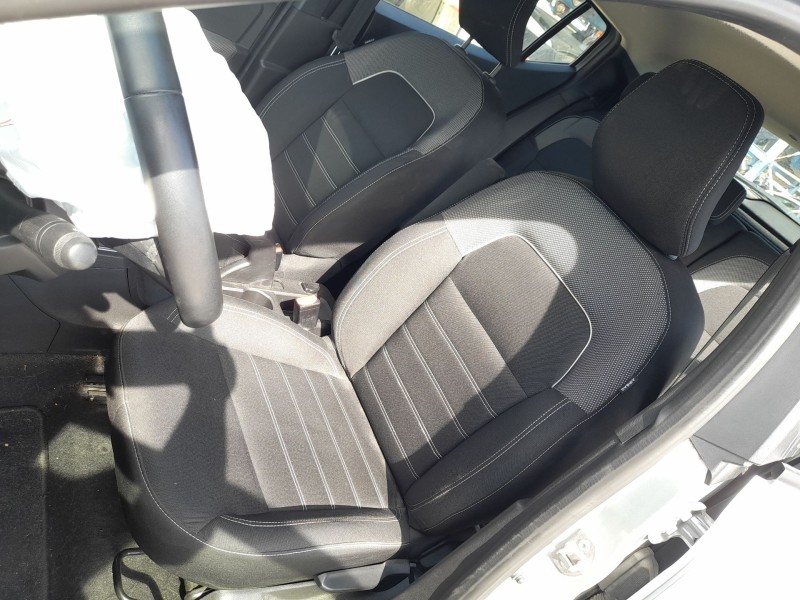 Recambio de asiento delantero izquierdo para dacia sandero iii 1.0 tce 90 referencia OEM IAM   