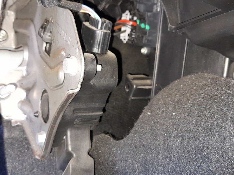 Recambio de potenciometro pedal para dacia sandero iii 1.0 tce 90 referencia OEM IAM 180105945R  