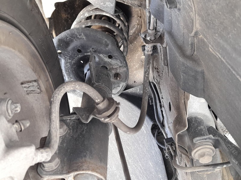 Recambio de amortiguador delantero derecho para dacia sandero iii 1.0 tce 90 referencia OEM IAM 543025485R  
