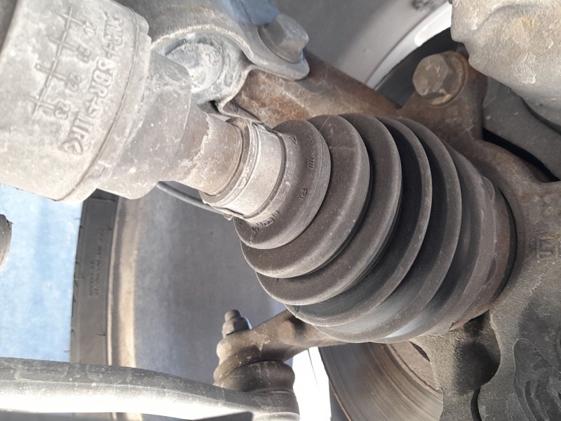 Recambio de transmision delantera izquierda para dacia sandero iii 1.0 tce 90 referencia OEM IAM 391011411R  