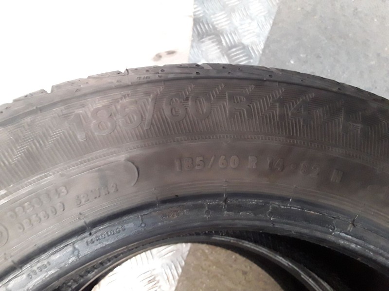 Recambio de neumatico pareja para neumaticos reutilizados - referencia OEM IAM 185601482H GISLAVED 185/60/14/82H