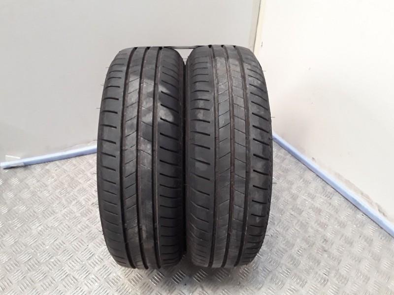 Recambio de neumatico pareja para neumaticos reutilizados - referencia OEM IAM 175651482T BRIDGESTONE 175/65/14/82T