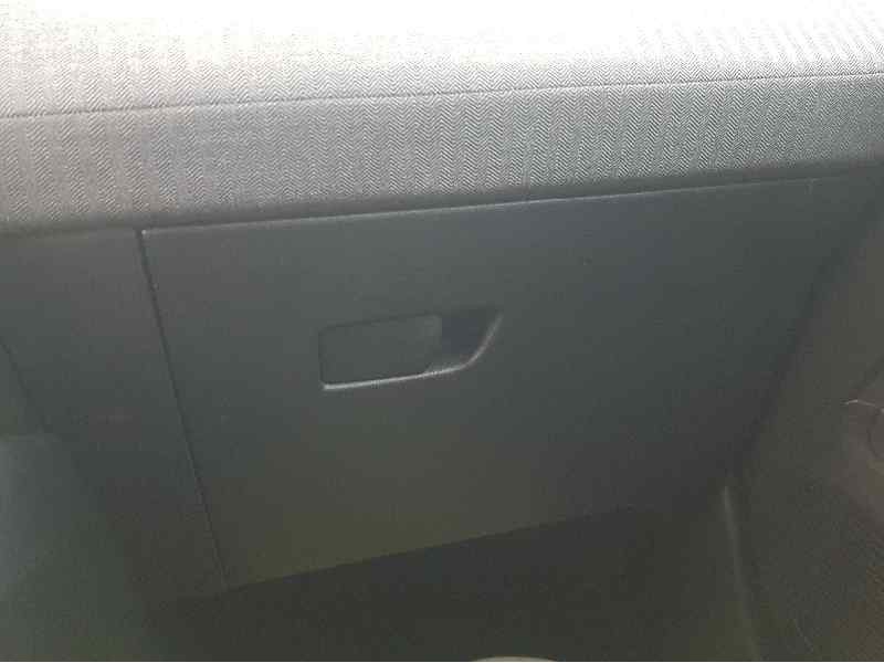 Recambio de guantera para renault clio v techno referencia OEM IAM 682529126R  