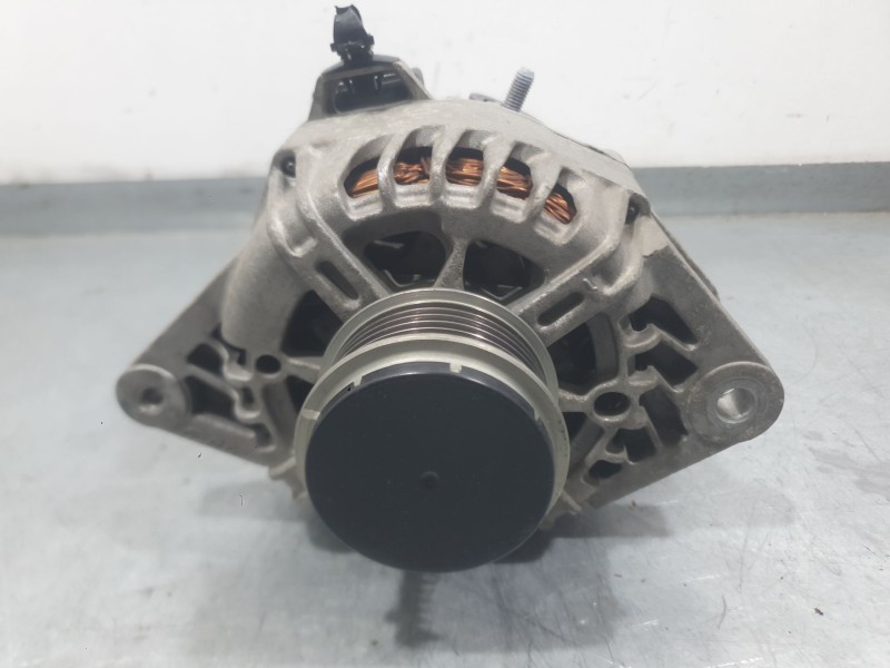 Recambio de alternador para kia soul ii (ps) 1.6 gdi referencia OEM IAM 373002B910 2625573 VALEO